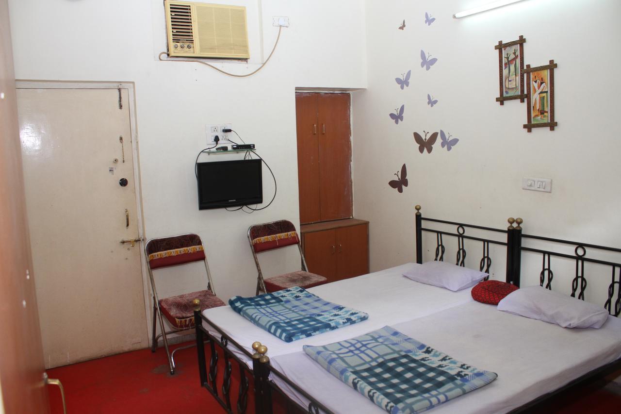 Hotel Bhagwat Palace Lātūr Kültér fotó